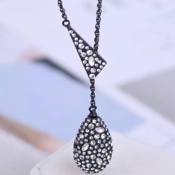 ALEXIS BITTAR • Crystal Teardrop Lariat Necklace - Picture 3 of 8